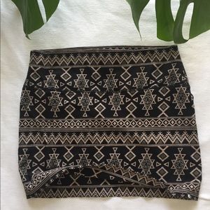 Billabong skirt - stretchy- like new- worn once
